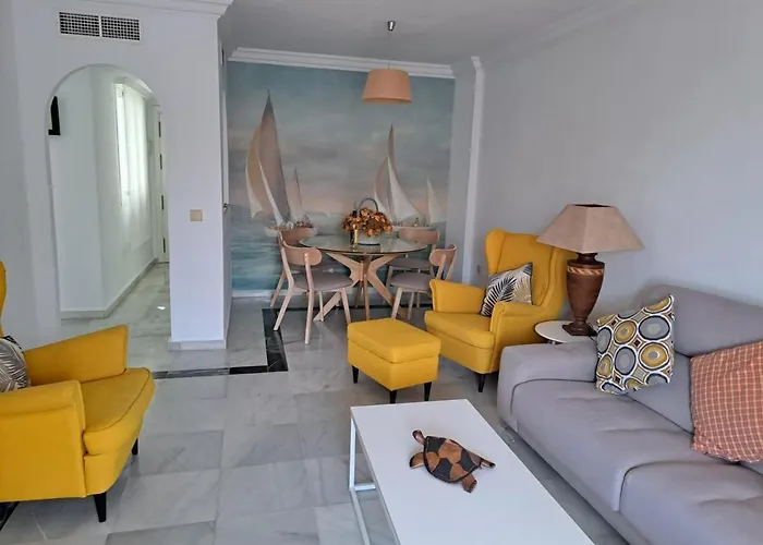 Golden Mile Penthouse, Pool-Parking, 5Min Beach!