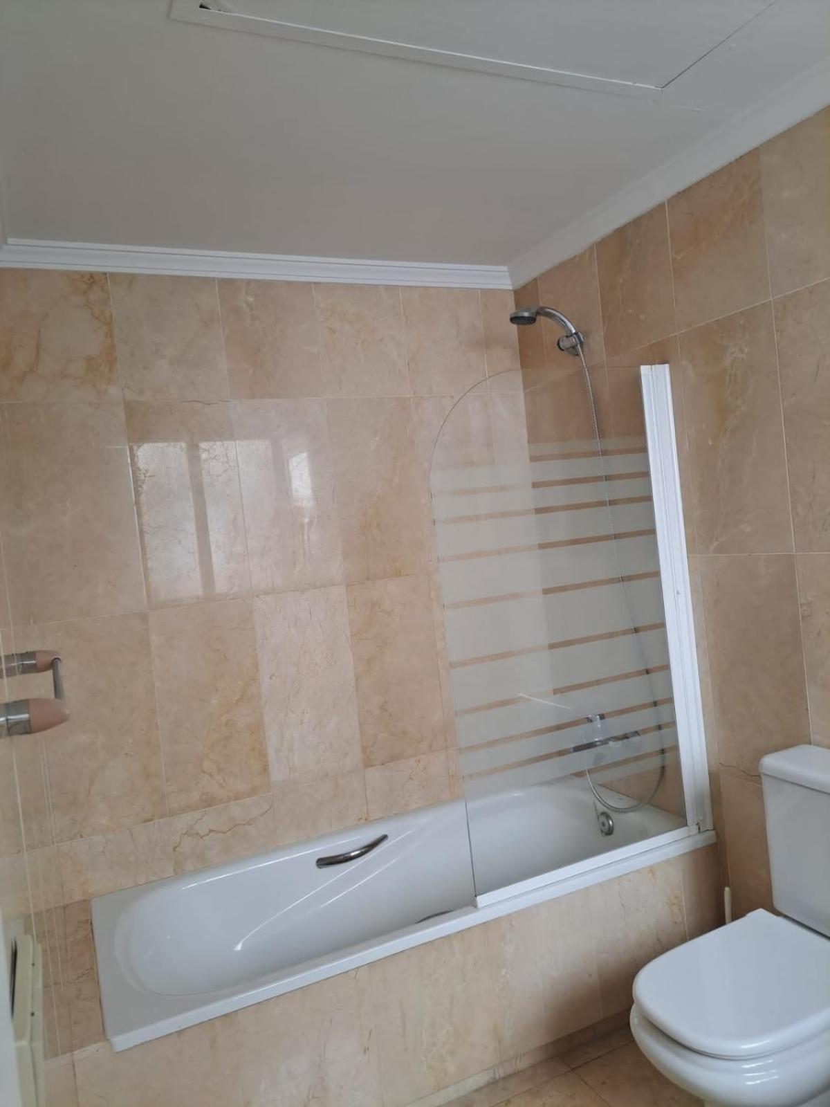 Golden Mile Penthouse, Pool-parking, 5min Beach! Marbella
