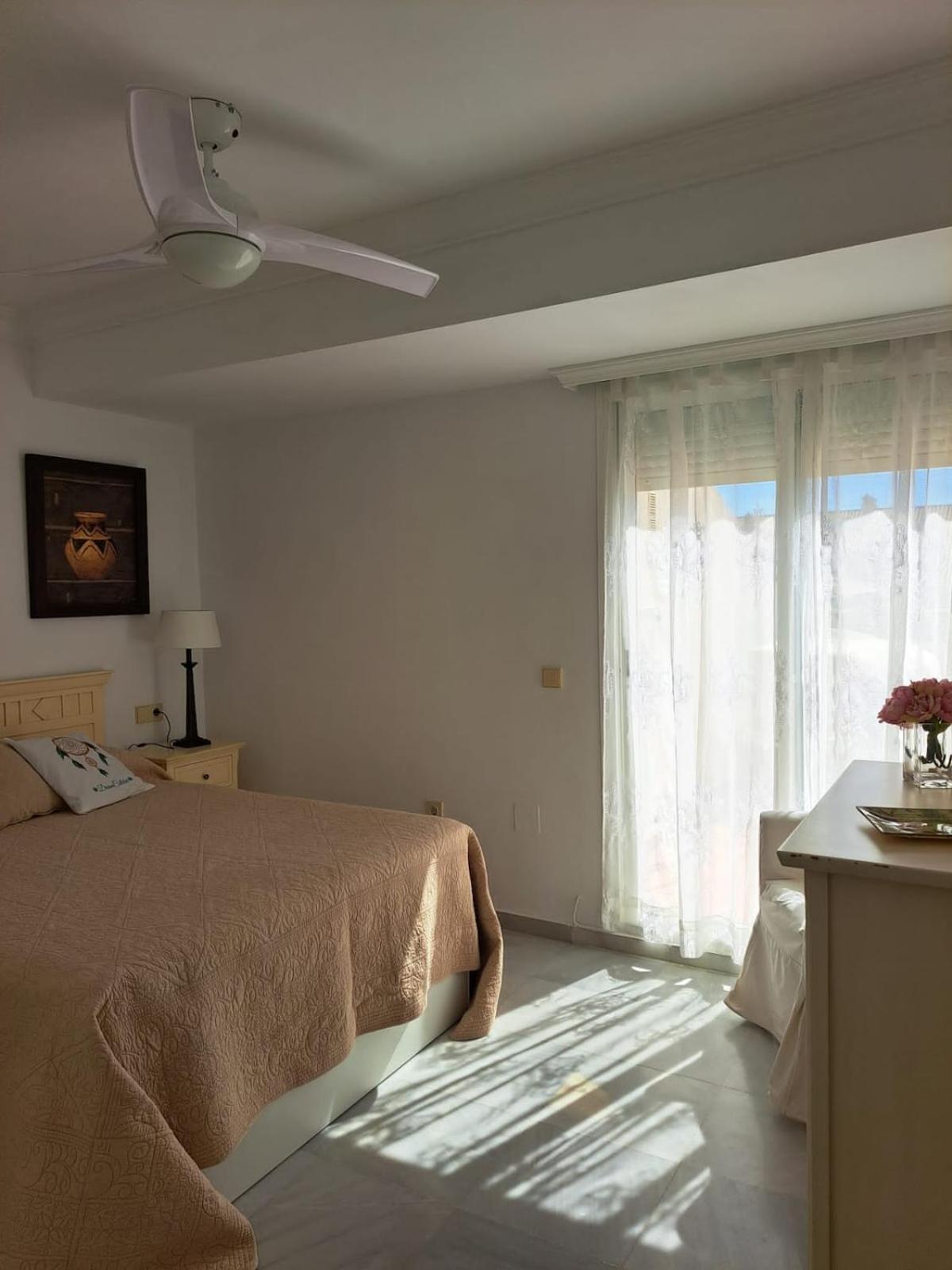 Golden Mile Penthouse, Pool-parking, 5min Beach!